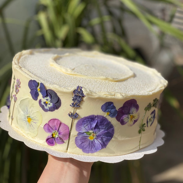 Vanilla & Cream Cheese Floral Cake